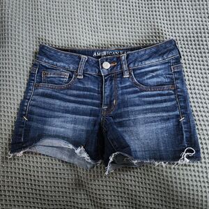 American Eagle Shortie Denim Shorts Sz 2 Low Rise Distressed Cutoff Jeans Cheeky